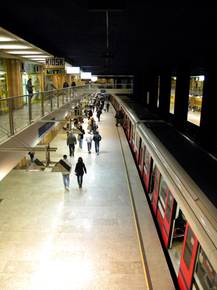 Варшава, Alstom Metropolis 98B № 2019