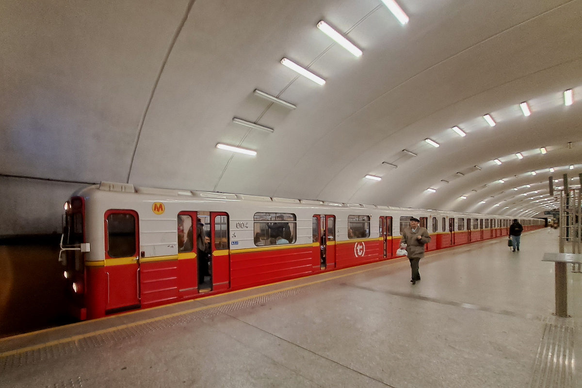 Варшава, 81-717.3 № 004