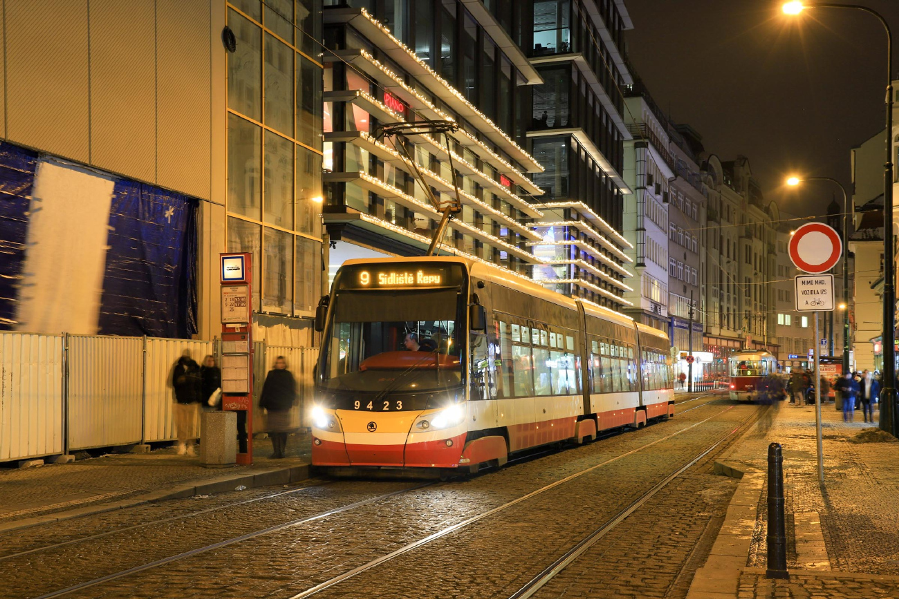 Прага, Škoda 15T7 ForCity Alfa Praha № 9423