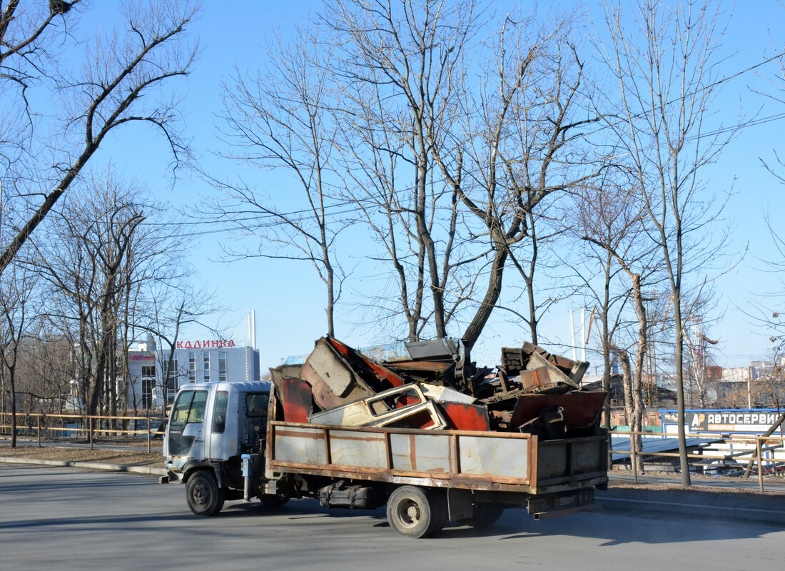 Vladivostok, 71-132 (LM-93) № 320; Vladivostok — Miscellaneous photos