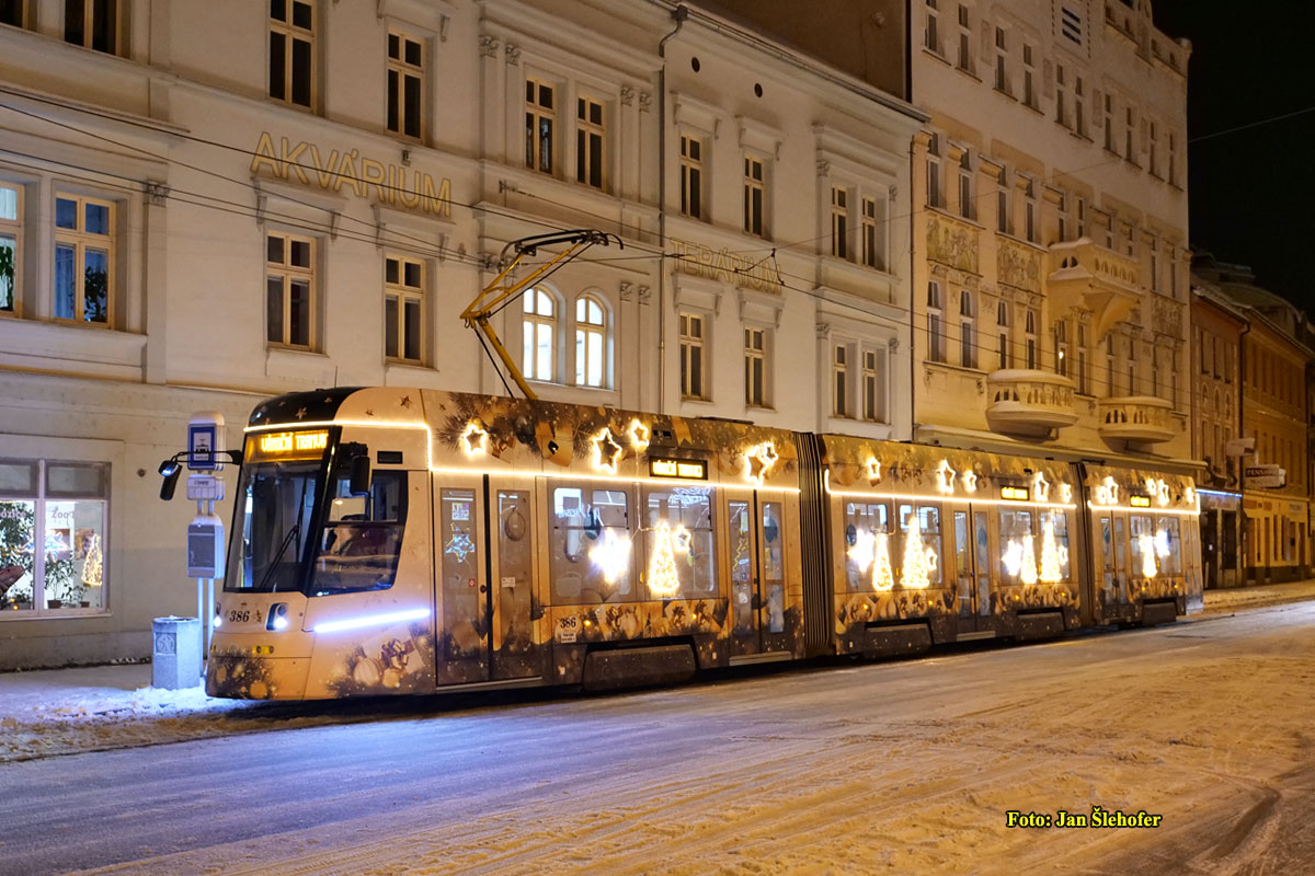 Pilzno, Škoda 40T ForCity Smart Nr 386; Pilzno — Christmas tram
