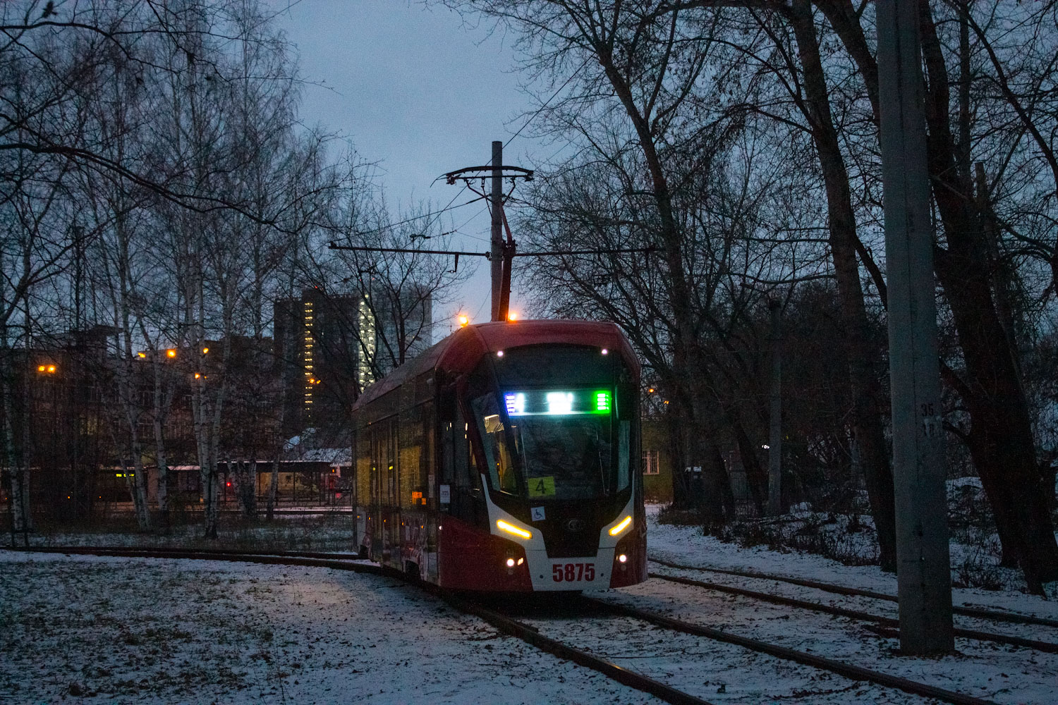 Пермь, 71-911ЕМ «Львёнок» № 5875