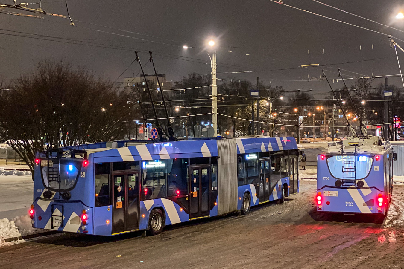 Sanktpēterburga, VMZ-6215.01 “Premier” № 5101; Sanktpēterburga, VMZ-5298.01 “Avangard” № 5706
