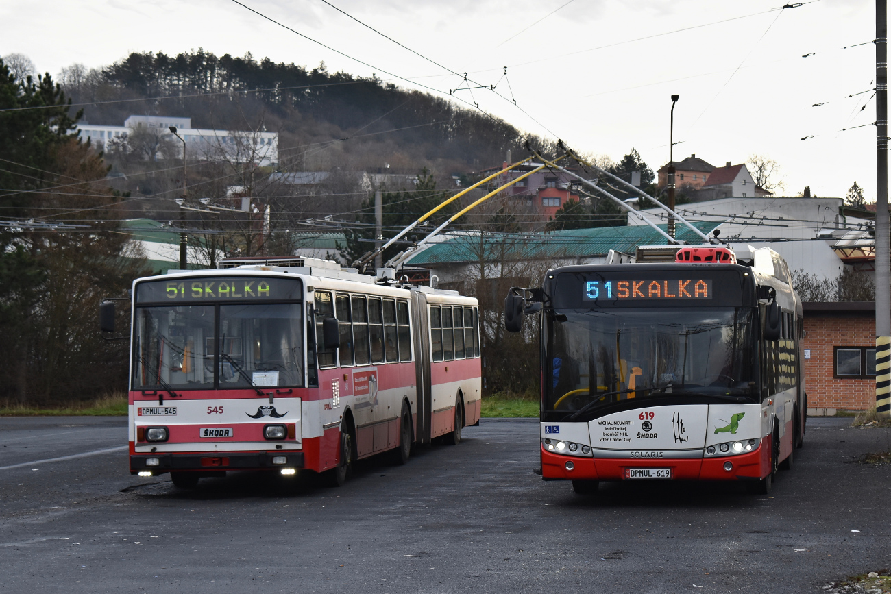 Усти-над-Лабем, Škoda 15Tr08/6 № 545; Усти-над-Лабем, Škoda 27Tr Solaris III № 619