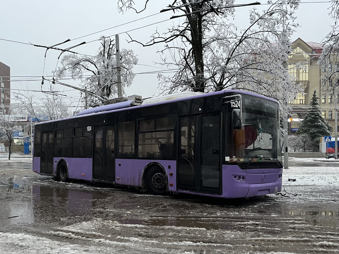 Донецк, ЛАЗ E183A1 № 1524; Донецк — Ледяной дождь — 2023