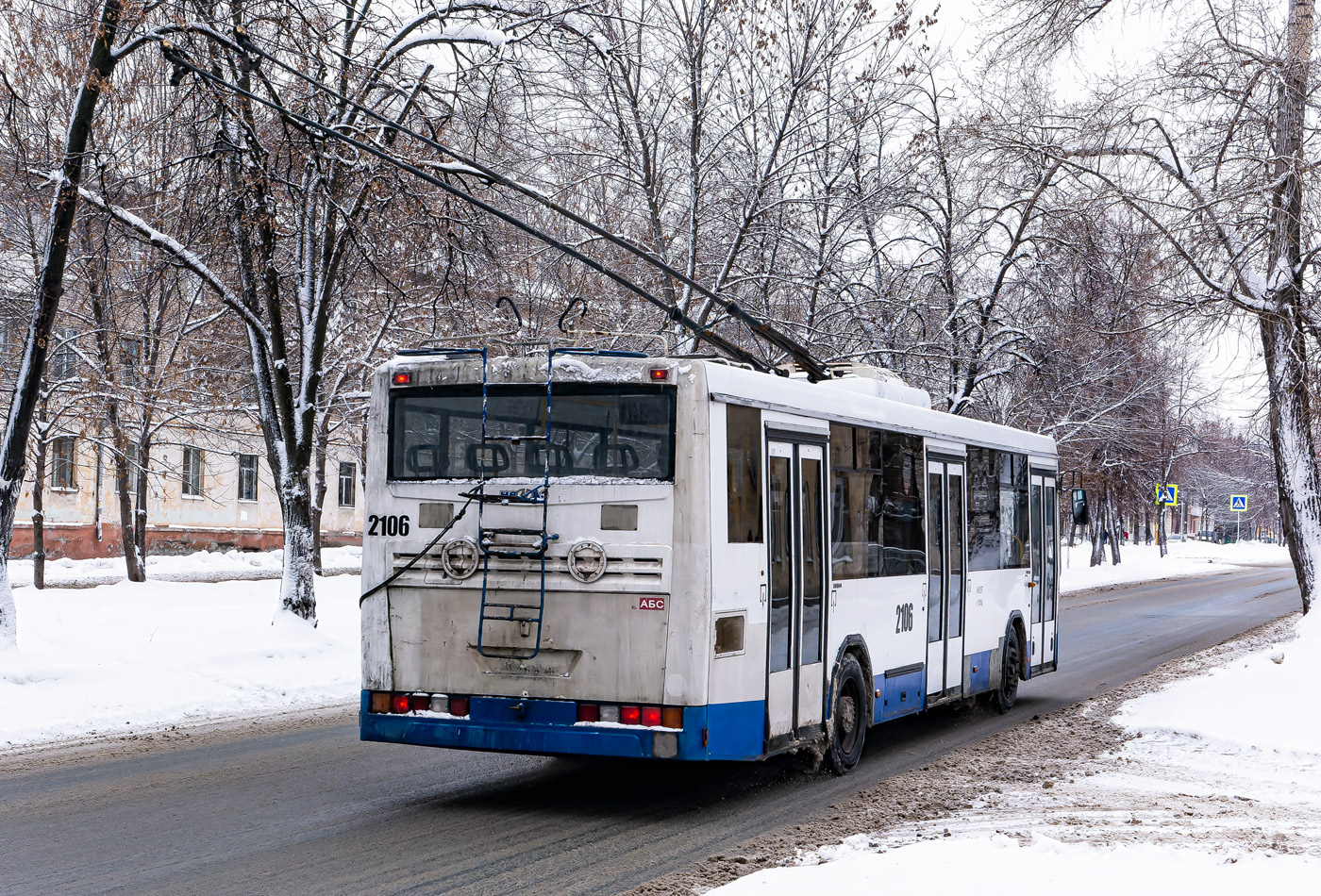 Уфа, НефАЗ-БТЗ 52765А № 2106