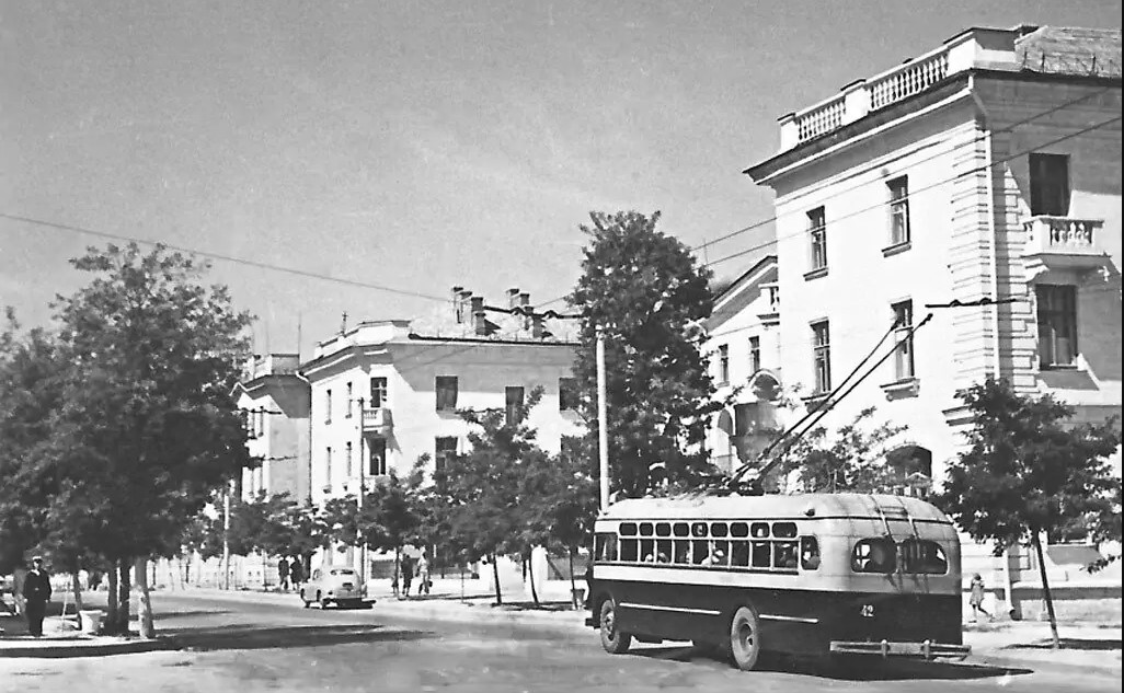 Севастополь, МТБ-82Д № 42; Севастополь — Исторические фотографии троллейбусов