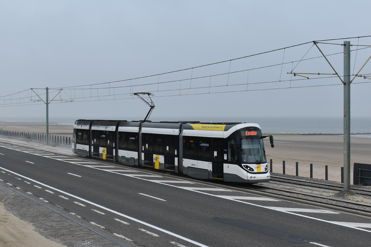 Береговой трамвай, CAF Urbos 100 № 6122