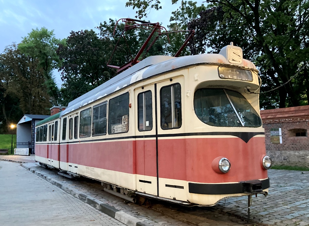 Kaliningrad, Duewag GT6 Br. 442; Kaliningrad — Friedland gate Museum