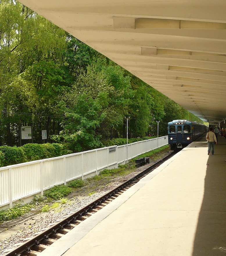Москва — Метрополитен — [3] Арбатско-Покровская линия