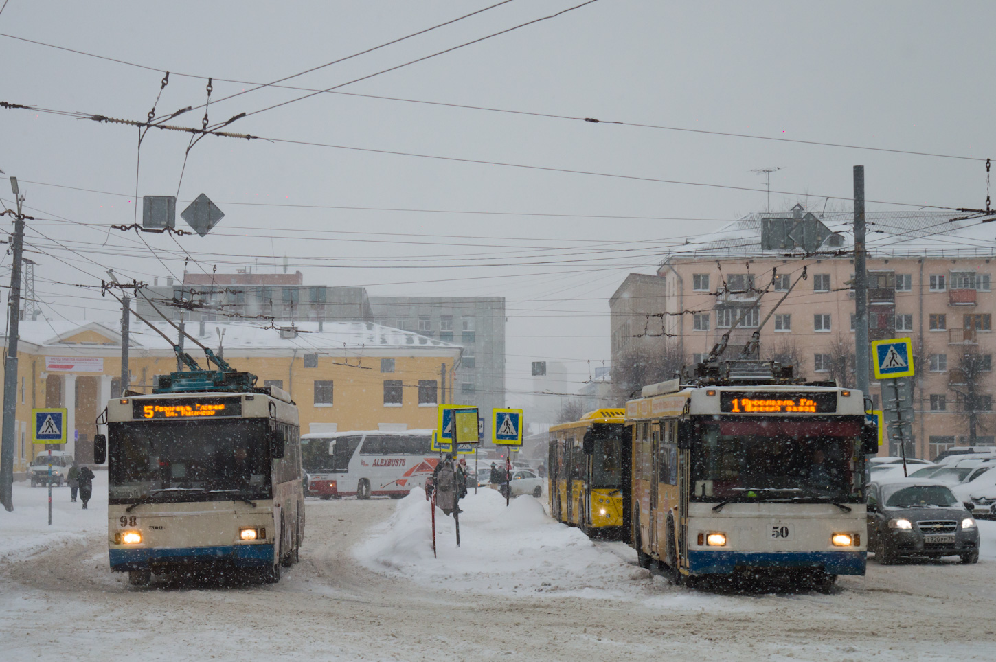 Ярославль, Тролза-5275.07 «Оптима» № 98; Ярославль, Тролза-5275.07 «Оптима» № 50