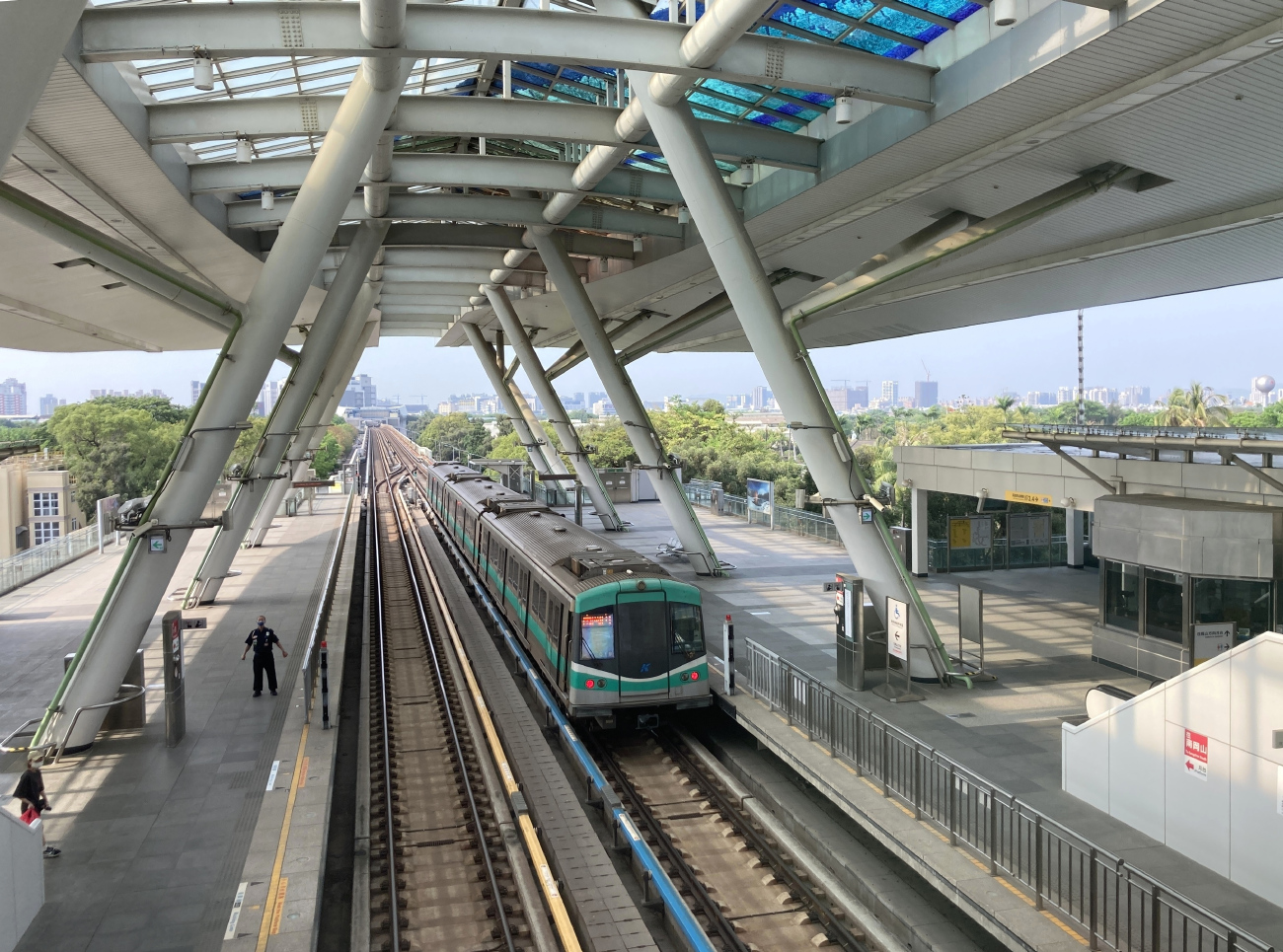Kaohsiung — Metro Red Line