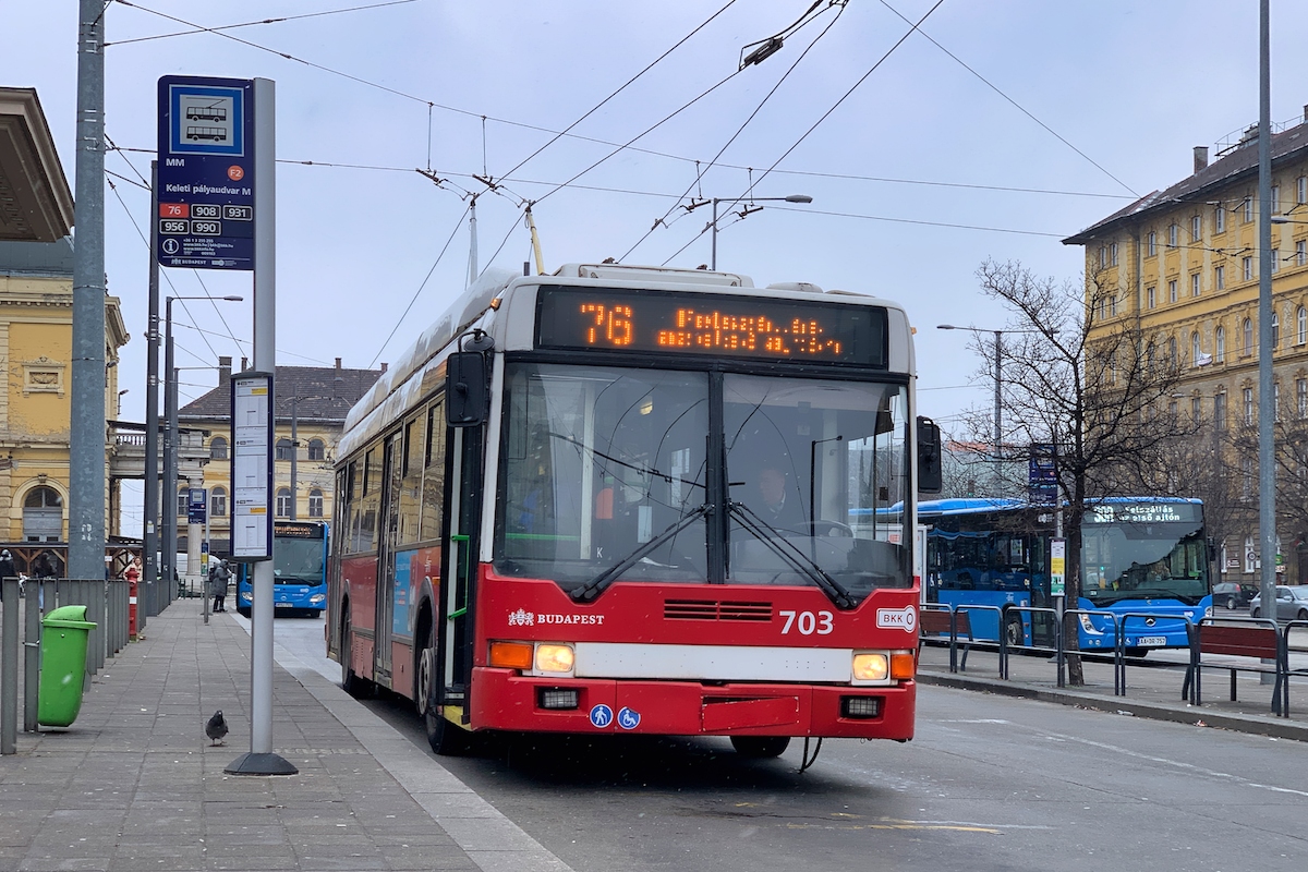 Будапешт, Ikarus 412.81 № 703