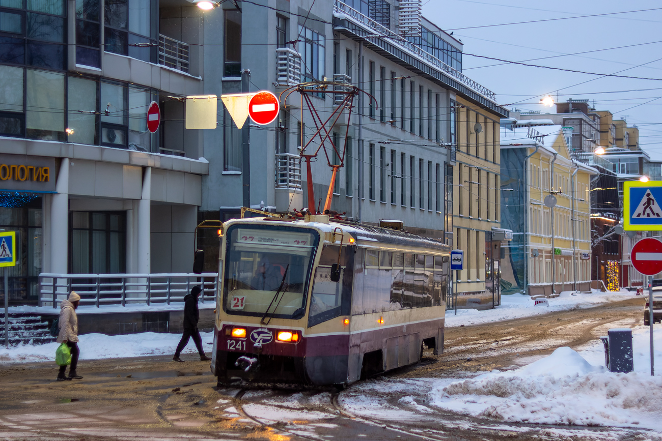 Нижний Новгород, 71-619КТ № 1241