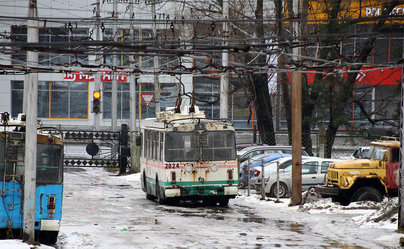 Пенза, ЗиУ-682Г-016.02 № 2024