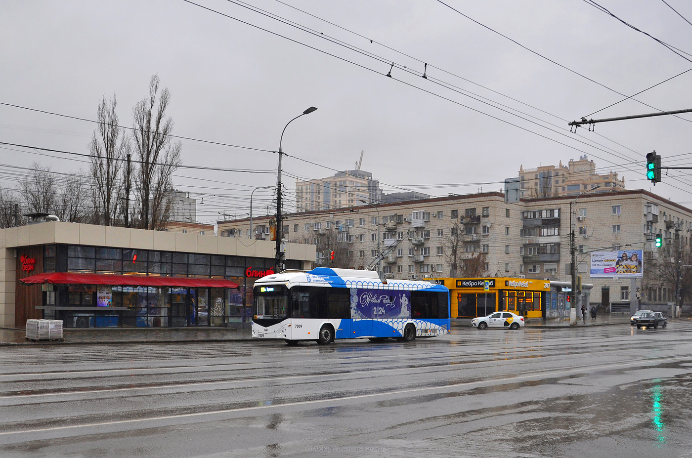 Волгоград, БКМ 32100D № 7009