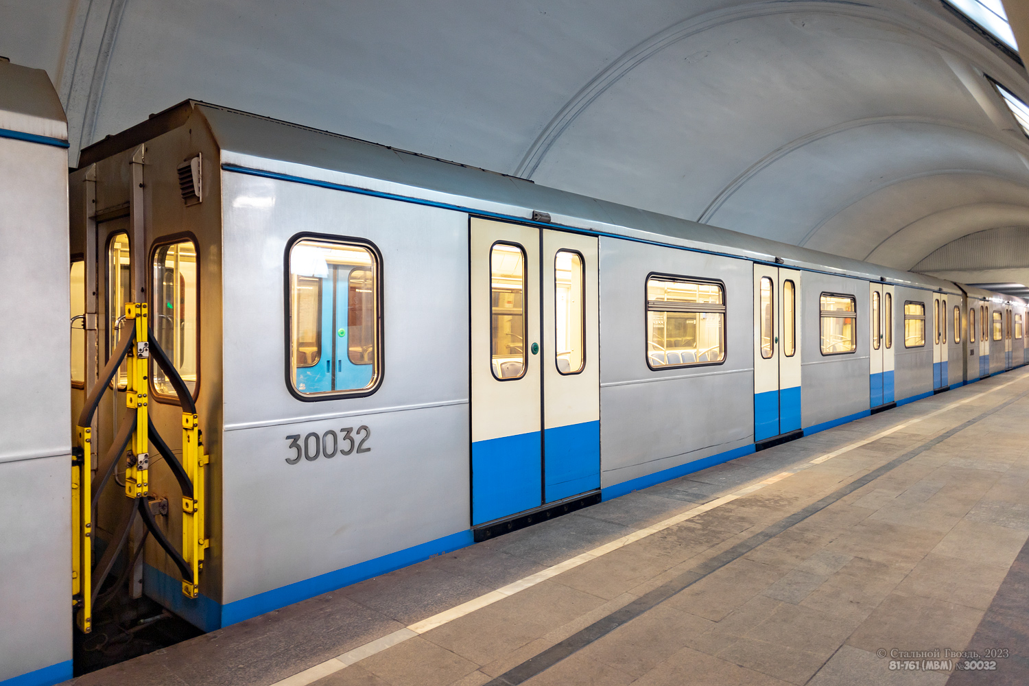 Moskva, 81-761 Br. 30032