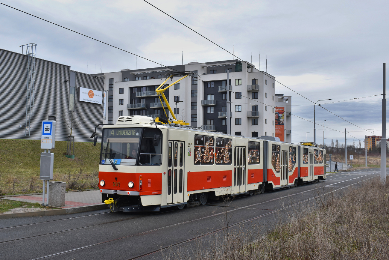 Пльзень, Tatra KT8D5R.N2P № 297; Пльзень — Рождественский трамвай