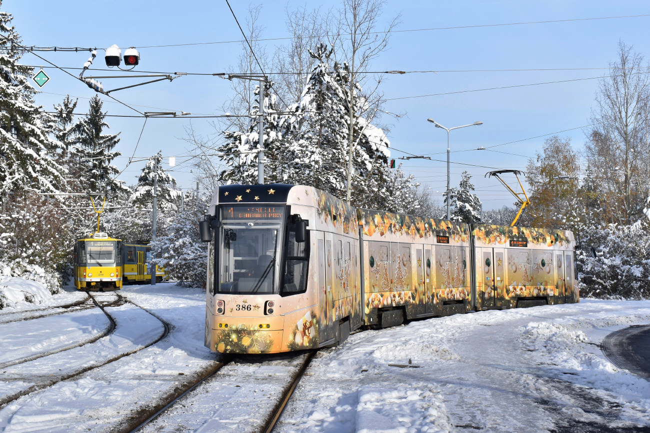 Пльзень, Škoda 40T ForCity Smart № 386; Пльзень — Рождественский трамвай