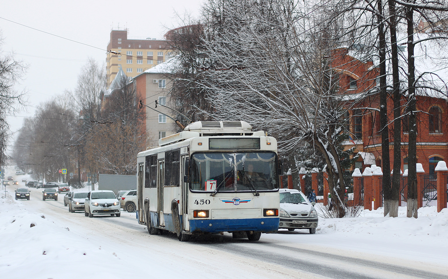 Киров, БТЗ-52764Р № 450