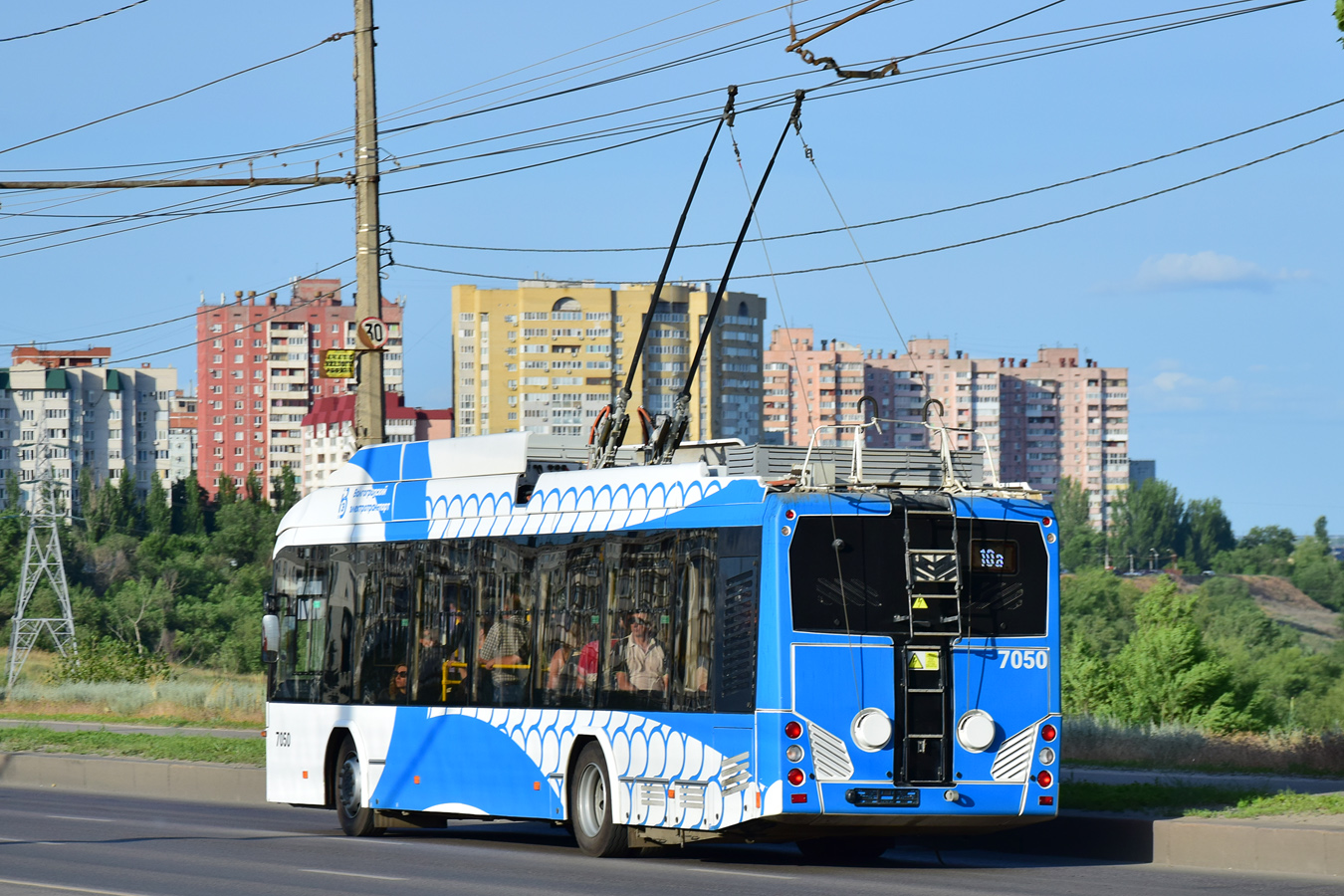 Волгоград, БКМ 32100D № 7050