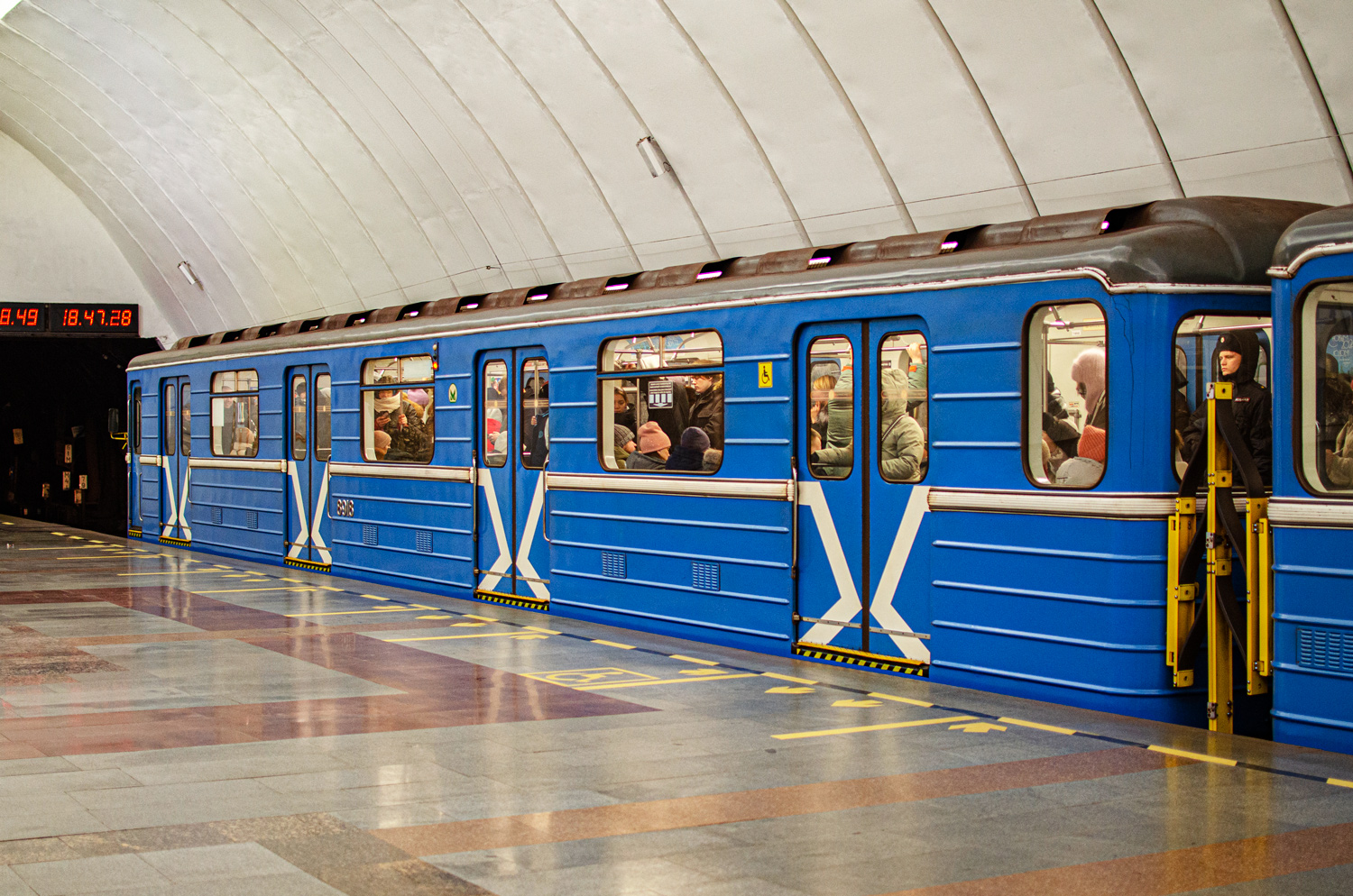 Yekaterinburg, 81-717.5 (LVZ/VM) № 8918