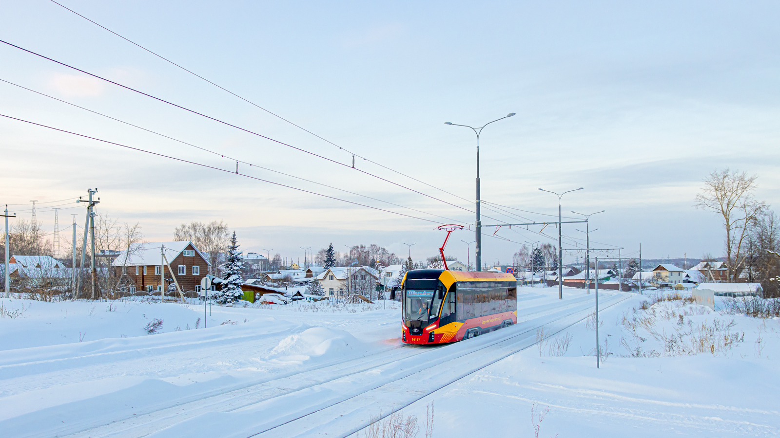 Верхняя Пышма, 71-911ЕМ «Львёнок» № 00167