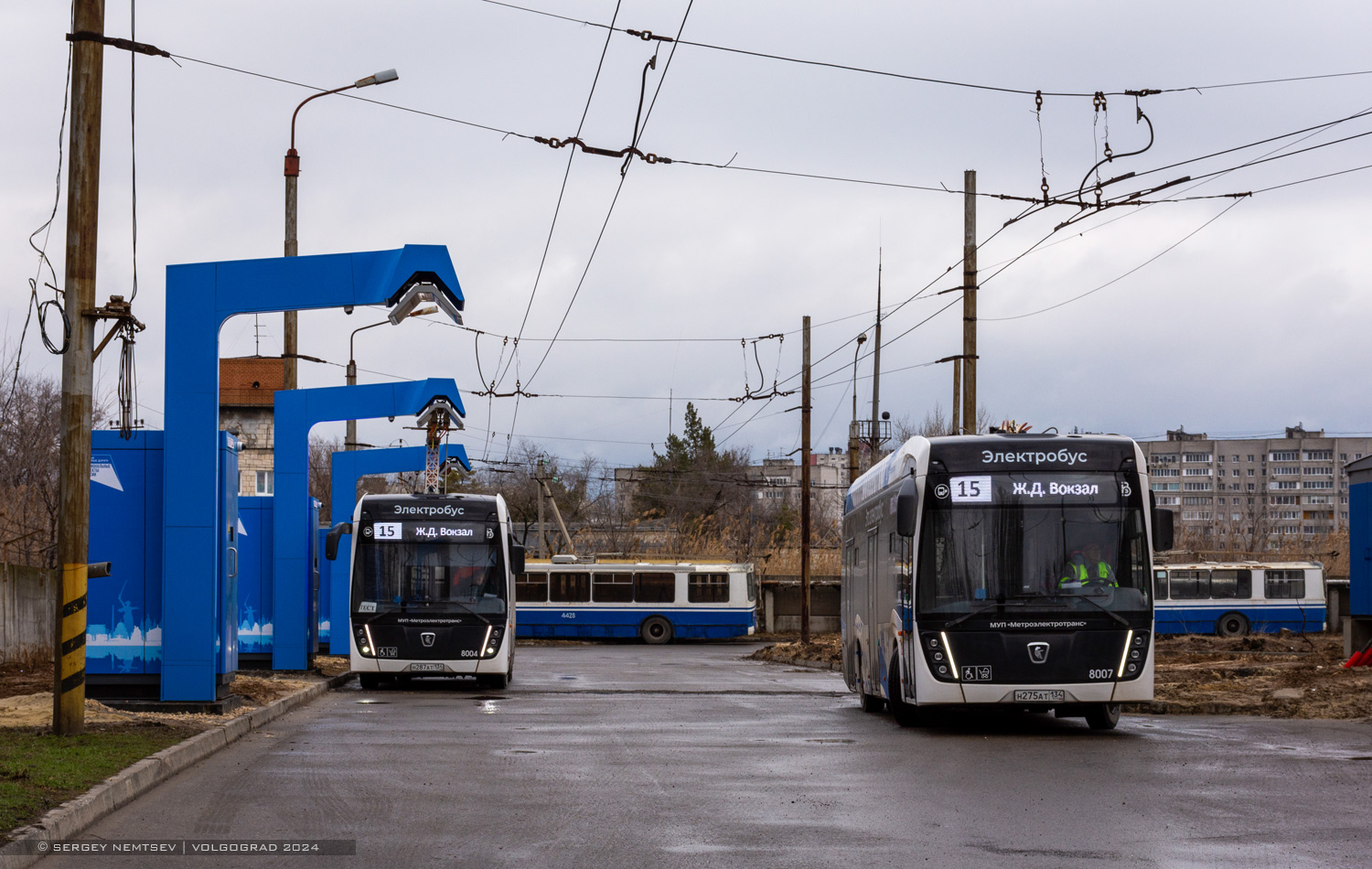 Волгоград, КАМАЗ-6282 № 8004; Волгоград, КАМАЗ-6282 № 8007