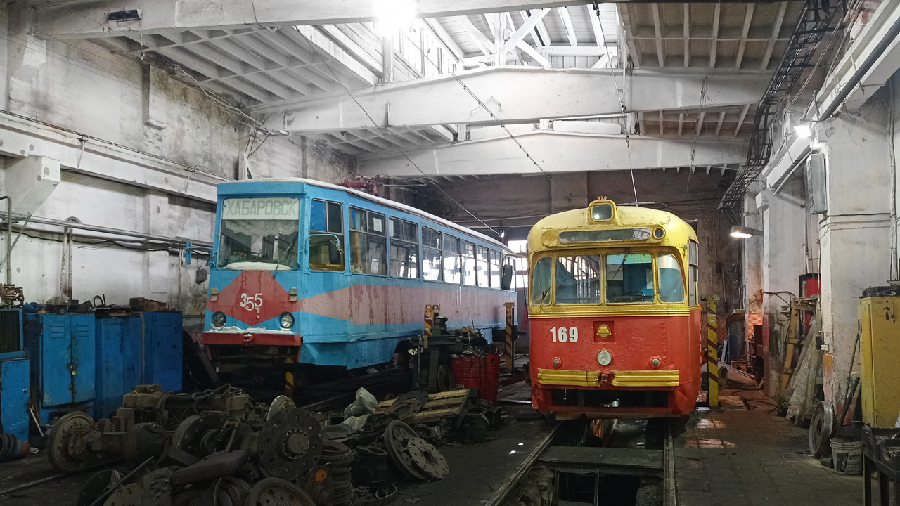 Khabarovsk, 71-605 (KTM-5M3) # 355; Khabarovsk, RVZ-6M2 # 169