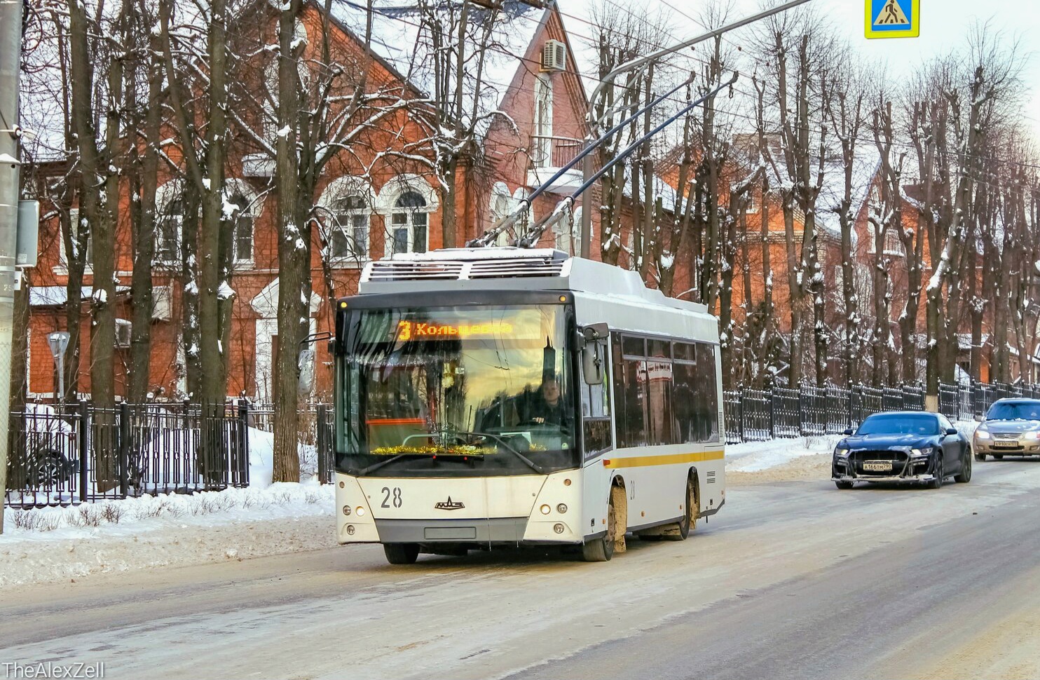 Vidnoye, MAZ-206T — 28