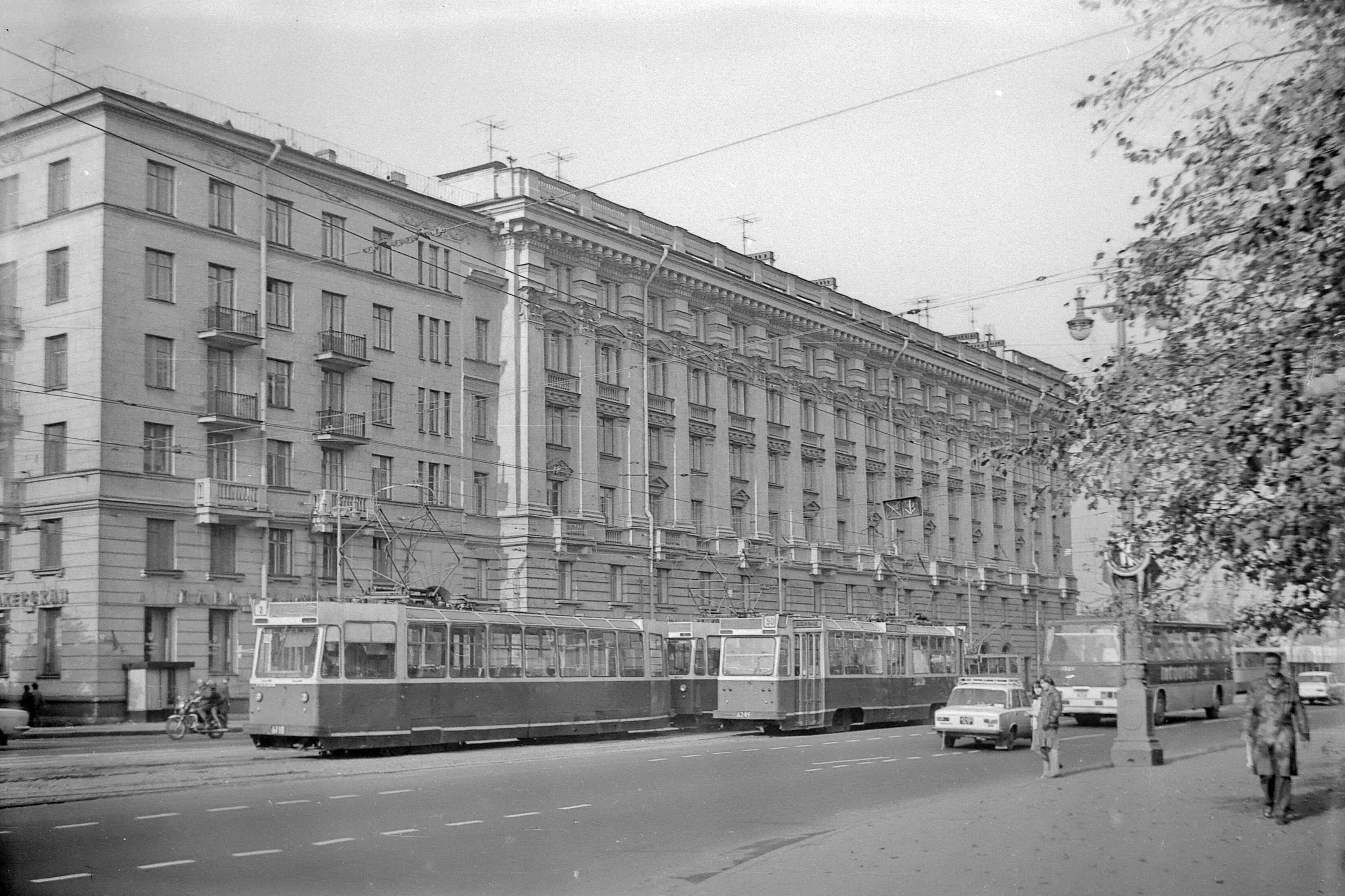 Санкт-Петербург, ЛМ-68 № 6110; Санкт-Петербург, ЛМ-68 № 6249