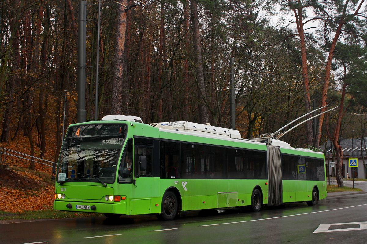 Каунас, Berkhof Premier AT18 № 051