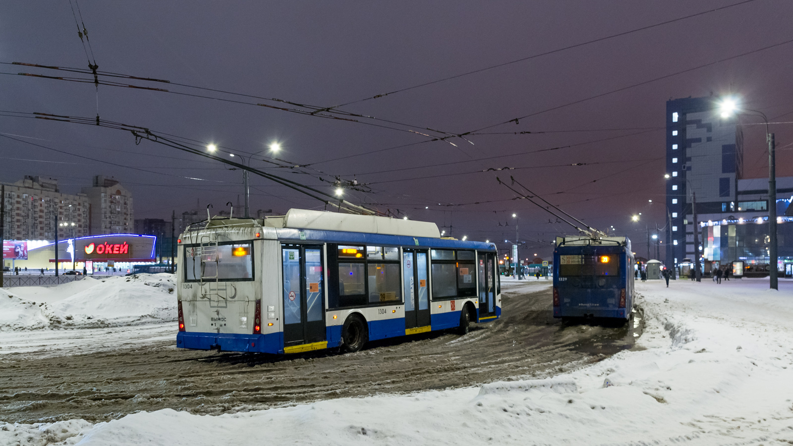 Санкт-Петербург, Тролза-5265.00 «Мегаполис» № 1304; Санкт-Петербург, Тролза-5265.00 «Мегаполис» № 1329