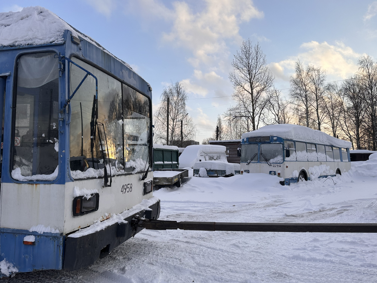 Санкт-Петербург, ПТЗ-5283 № 4958; Петрозаводск — Базы хранения и списания троллейбусов (БХиСТ); Санкт-Петербург — Мероприятия инициативной группы «Неватролл»