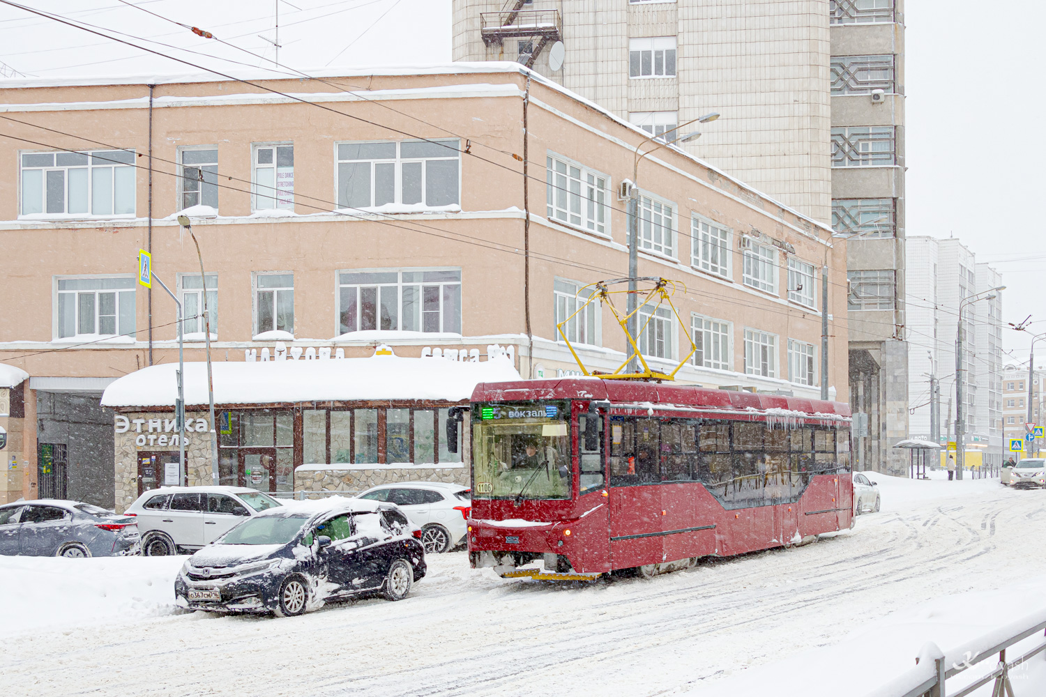 Казань, 71-407-01 № 1106; Казань — Погодные катаклизмы Казань, 71-407-01 № 1106; Казань — Погодные катаклизмы