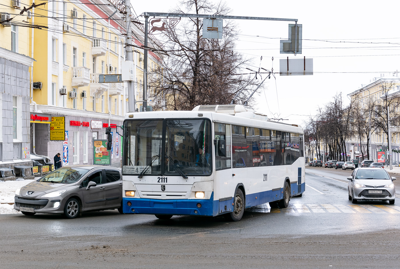 Уфа, НефАЗ-БТЗ 52765Р № 2111