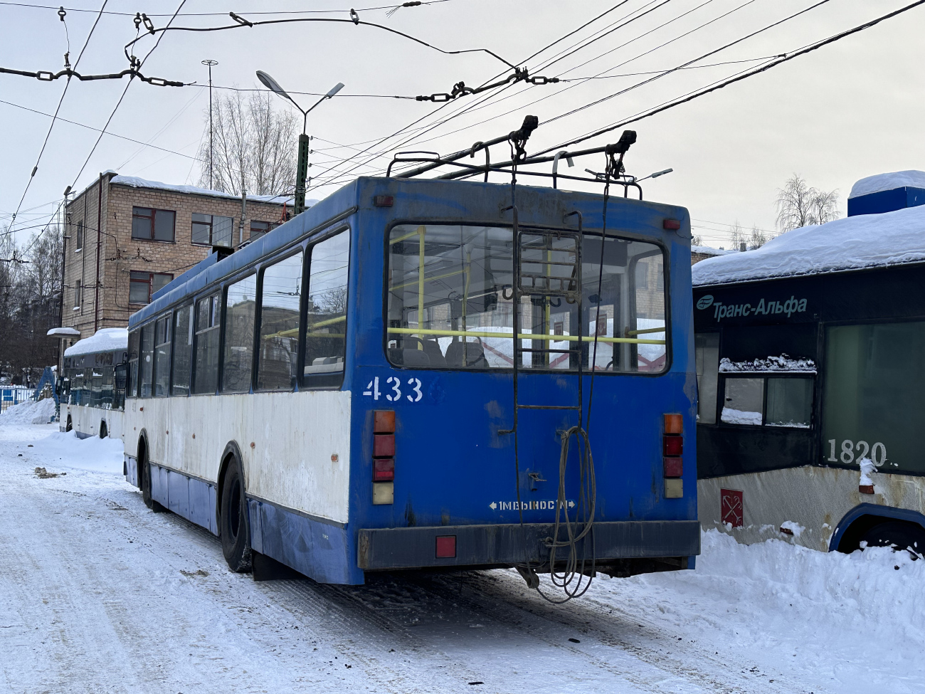Петрозаводск, ВМЗ-5298-22 № 433