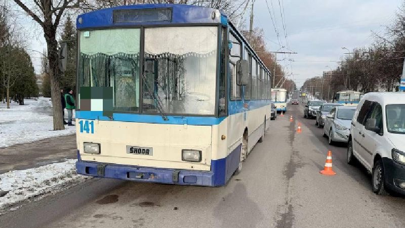 Ровно, Škoda 14Tr01 № 141
