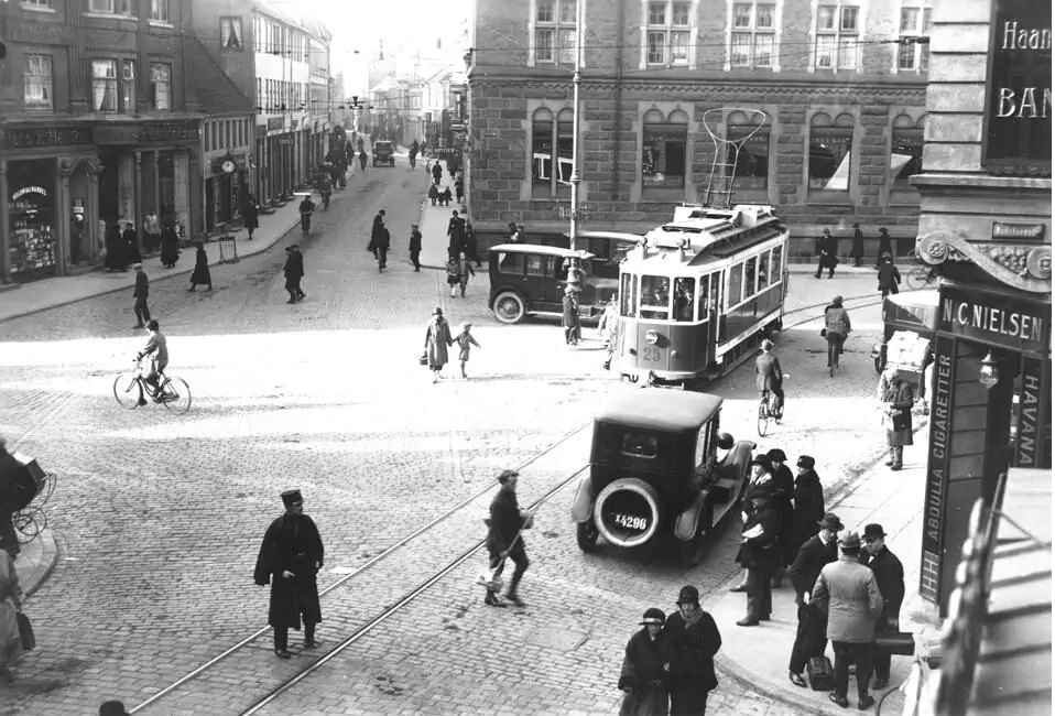 Aarhus, Bremen/AEG 2-axle motor car č. 25; Aarhus — Old Photos