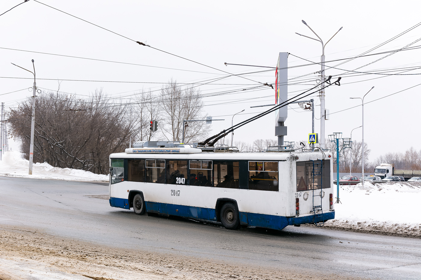 Уфа, БТЗ-52761Т № 2047