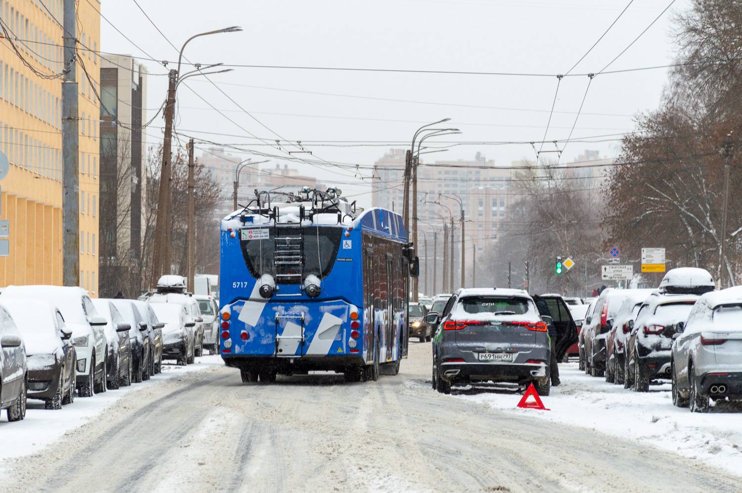 Санкт-Петербург, ВМЗ-5298.01 «Авангард» № 5717; Санкт-Петербург — Происшествия Санкт-Петербург, ВМЗ-5298.01 «Авангард» № 5717; Санкт-Петербург — Происшествия