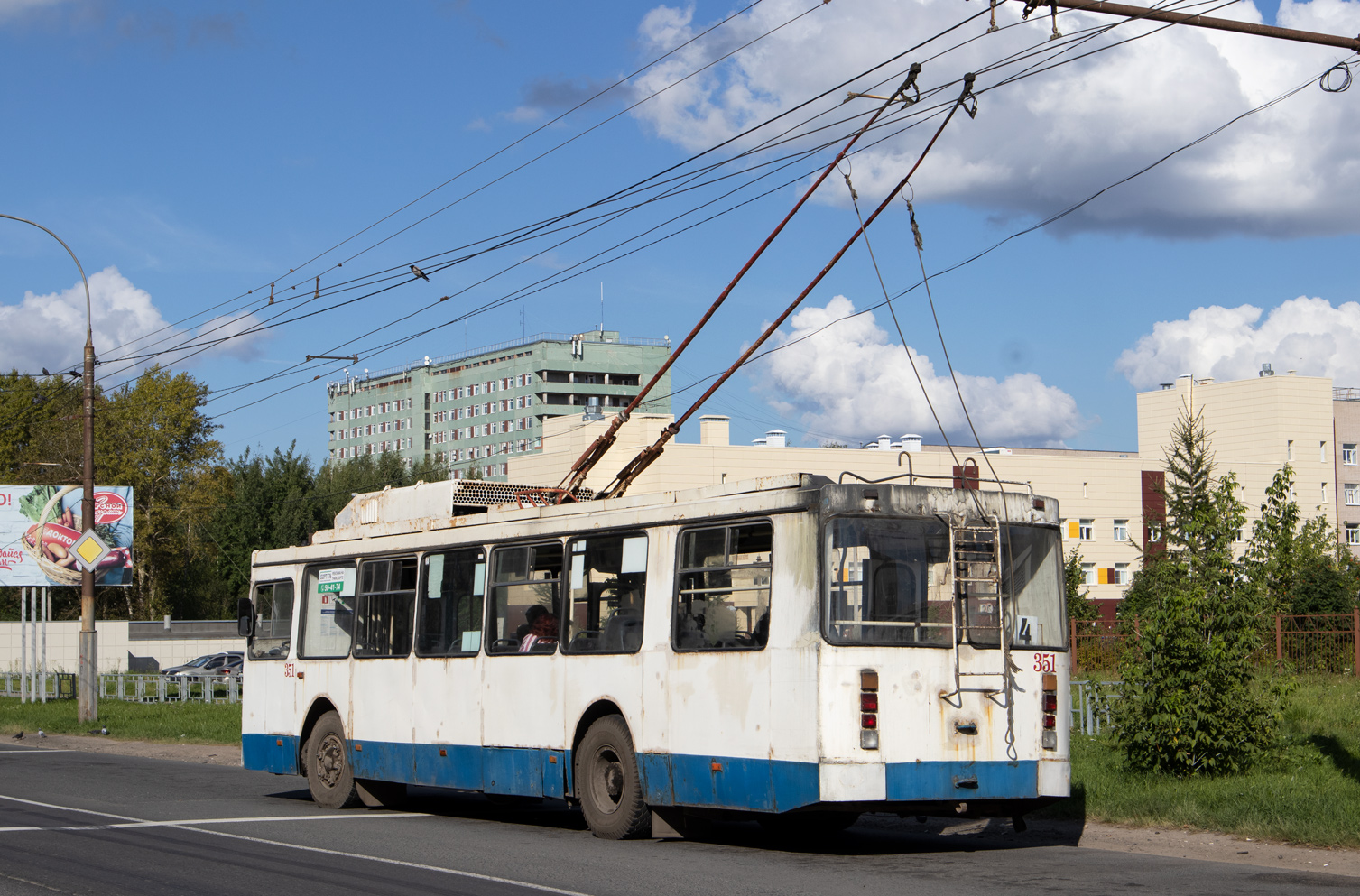 Вологда, ЗиУ-682ГМ1 (с широкой передней дверью) № 351