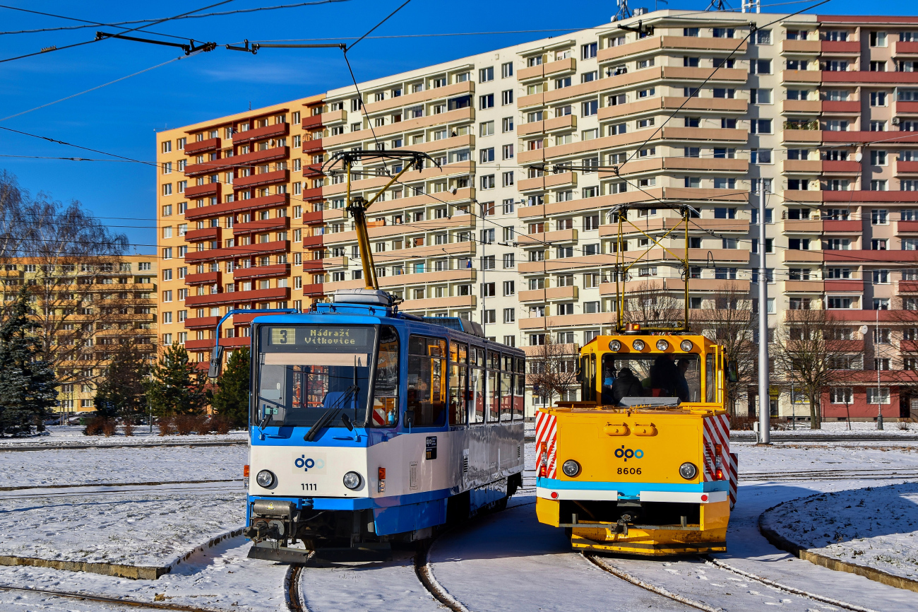 Ostrava, Tatra T6A5 — 1111; Ostrava, DPO RSP-2 — 8606
