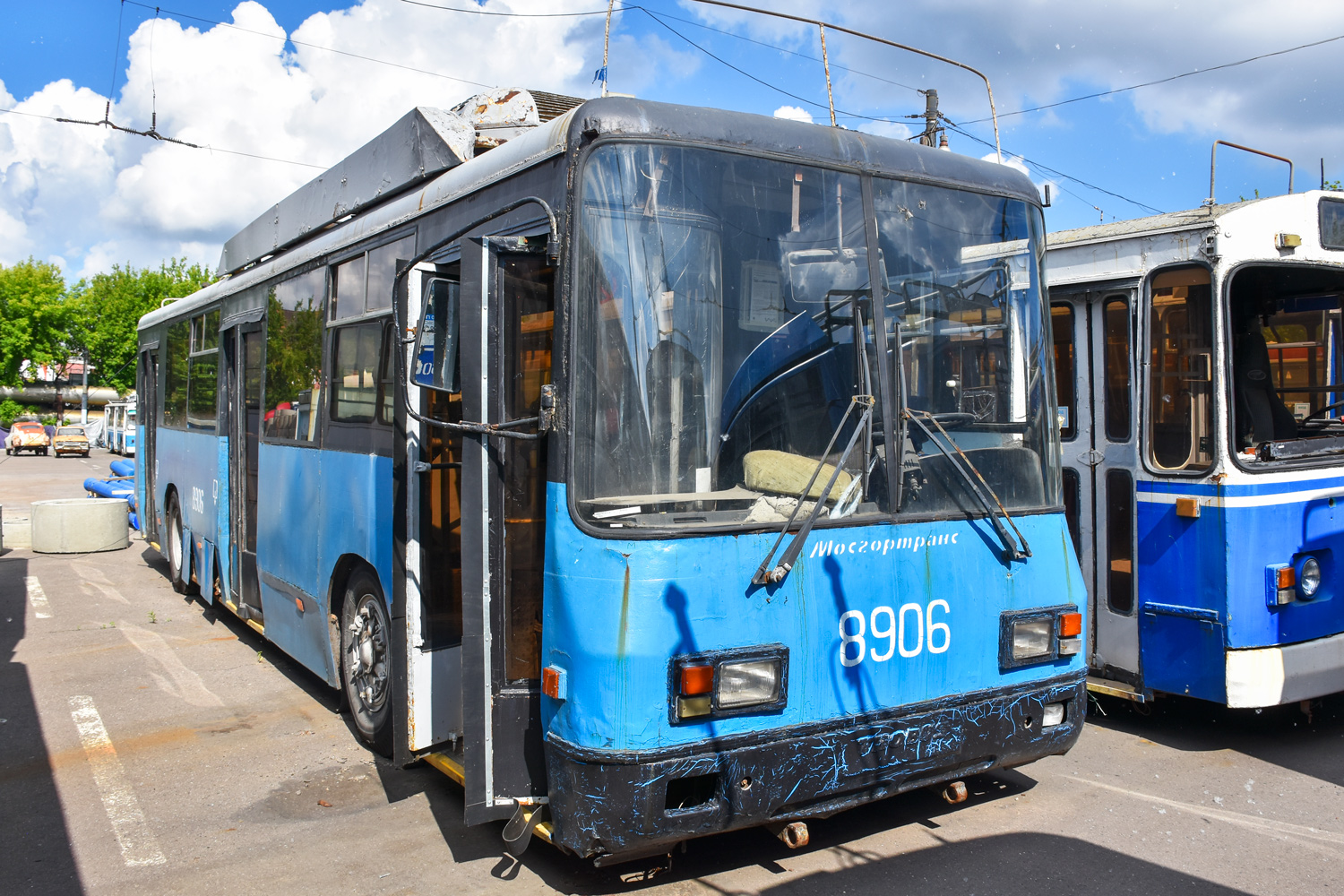 Москва, БТЗ-52761Р № 8906