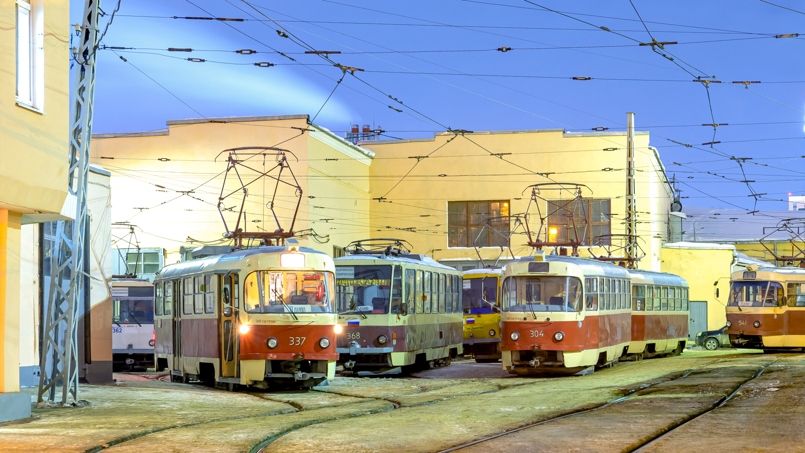 Екатеринбург, Tatra T3SU № 337; Екатеринбург, Tatra T3SU № 304