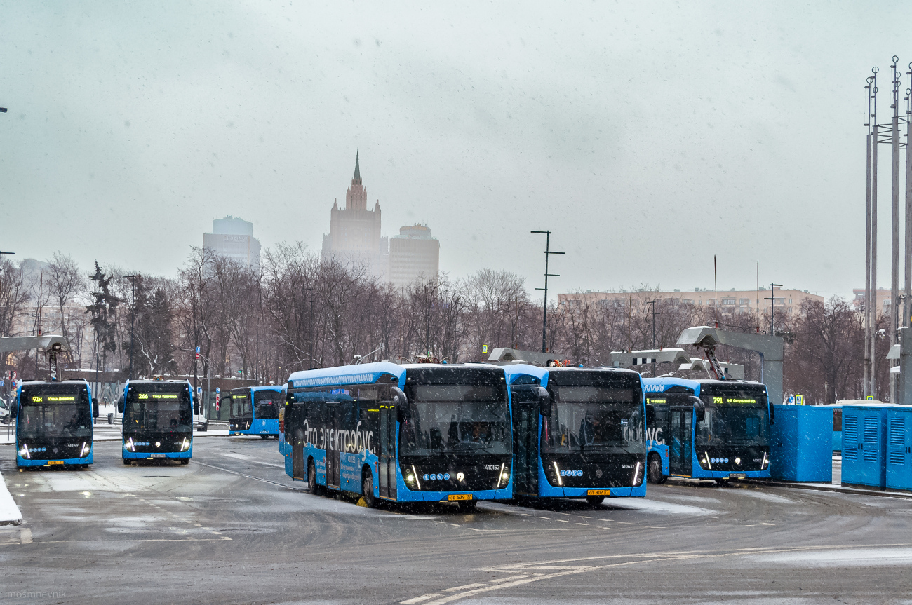 Moscova, KAMAZ-6282 Nr. 410152; Moscova, KAMAZ-6282 Nr. 410632