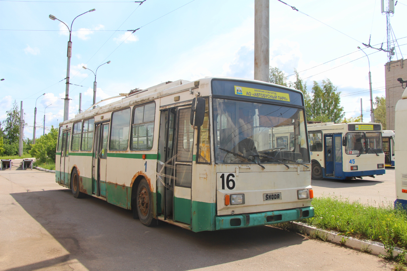 Великий Новгород, Škoda 14TrM (ВМЗ) № 16
