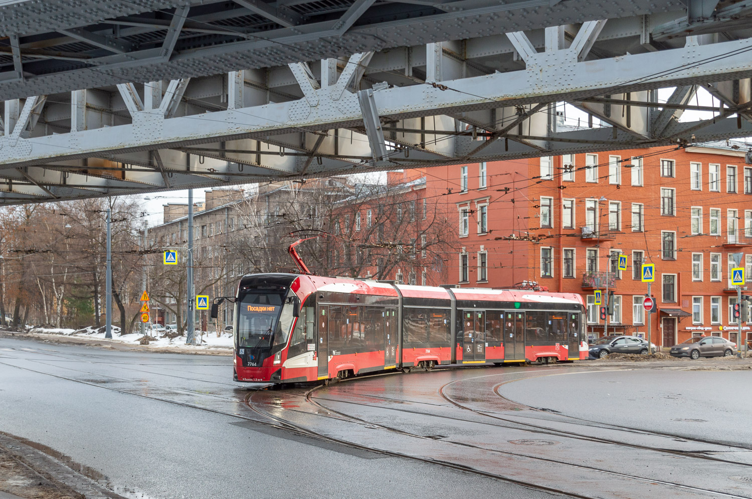 Sankt Peterburgas, 71-932 “Nevskiy” nr. 7764