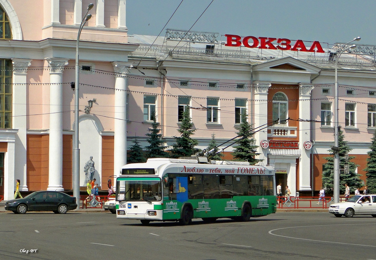 Гомель, БКМ 32102 № 1696