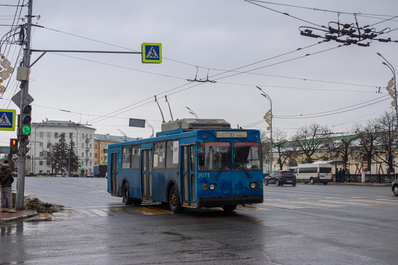 Рязань, ЗиУ-682ГМ1 (с широкой передней дверью) № 2021